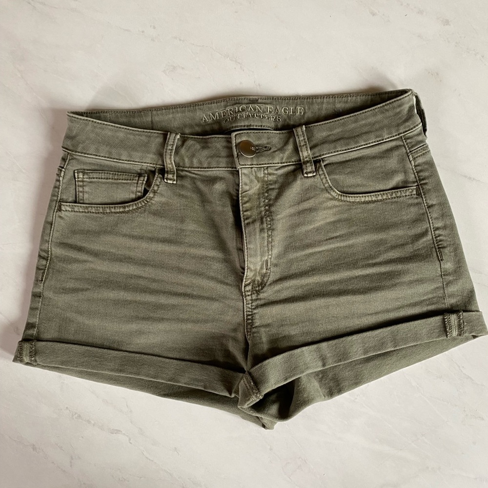 American Eagle Green Hi-rise shortie size 10